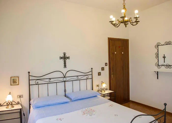 Nel Giardino Degli Ulivi Castelnuovo Magra